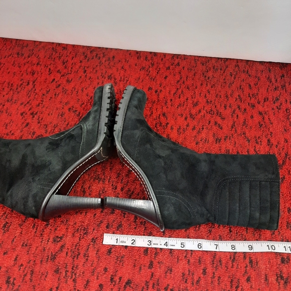 Gianni Bini Women's Heeled Boots Black Suede Leather Side Zip Size 8M - Picture 4 of 13